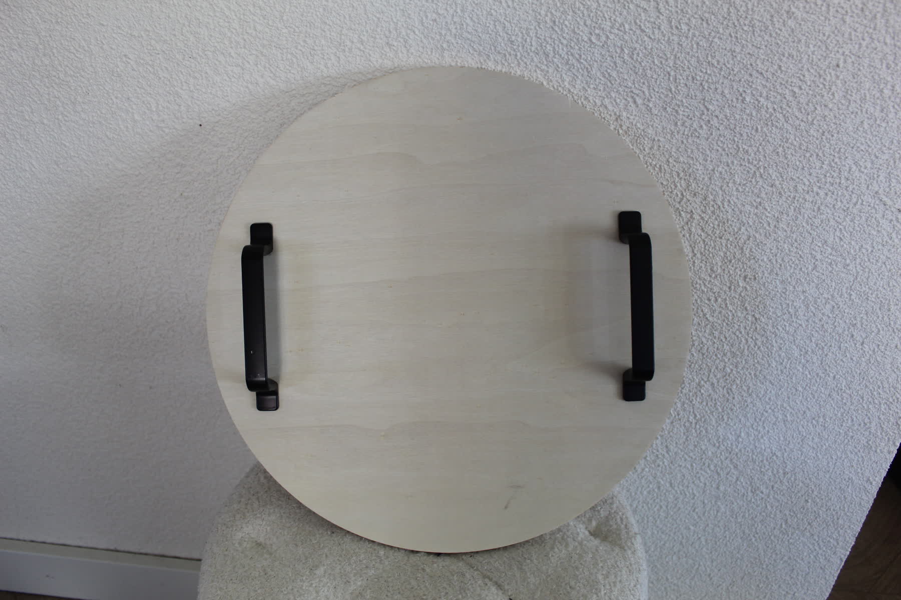 Dienblad met metalen handgreep rond